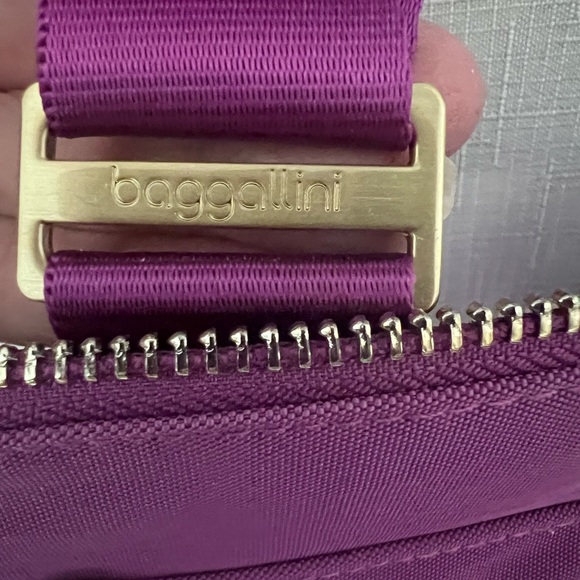 BAGGALLINI Crossbody 2 Pc Set NWT Vibrant Purple Gold Hardware Turn Lock Zipper - Picture 15 of 16